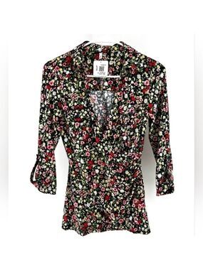D.N.A. Couture Wrap Style Floral Print Top Small - New With Tags